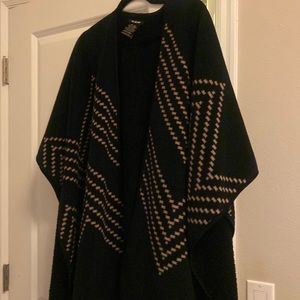 Wonderful dress poncho, wear with anything and look beautiful and stay warm